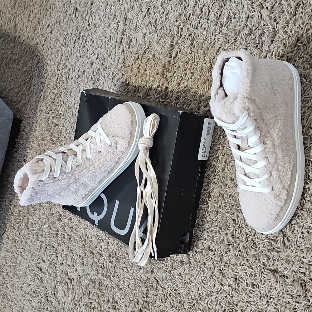 NEW Aqua Shoe Teddy High Top Sneakers Ivory 8 Lace Up